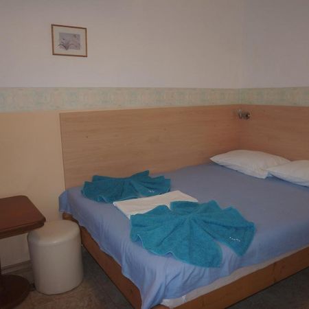 Lenny Hotel Kranevo Buitenkant foto