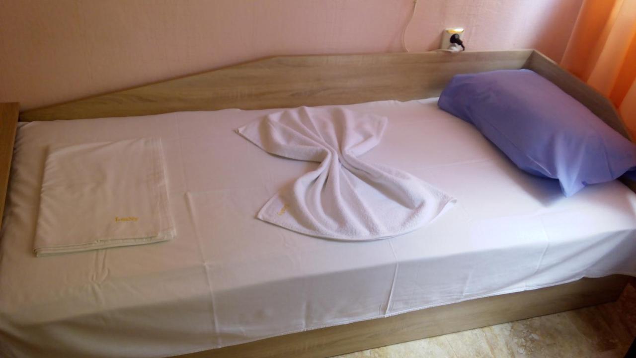 Lenny Hotel Kranevo Buitenkant foto