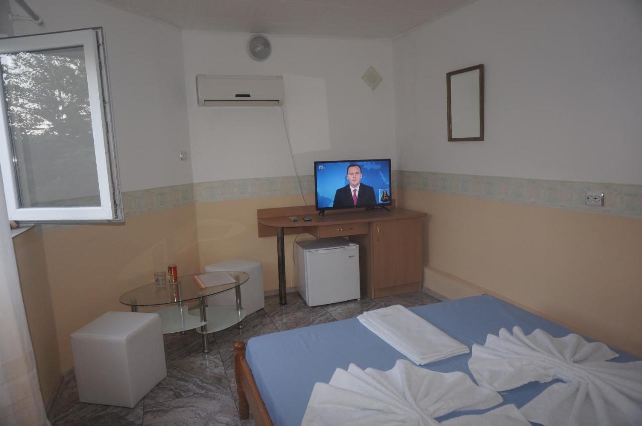 Lenny Hotel Kranevo Buitenkant foto